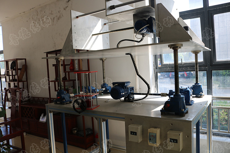 絲杆升降（jiàng）平台