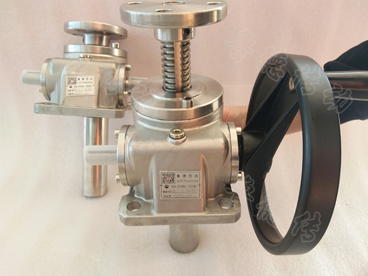 不(bú)鏽(xiù)鋼<a id=