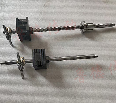 滾（gǔn）珠<strong>絲杆（gǎn）升降機</strong>